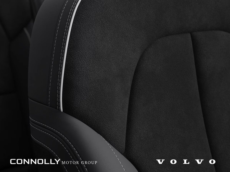 2026 Volvo EC40 - image 6