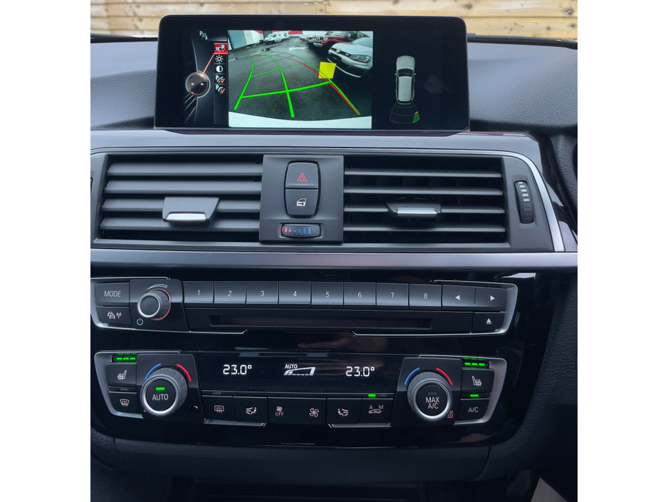 2016 BMW 3 Series - image 14