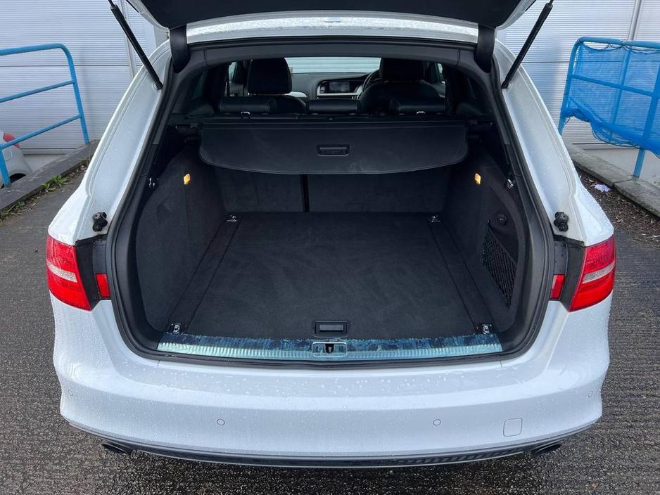 2015 Audi A4 - image 13