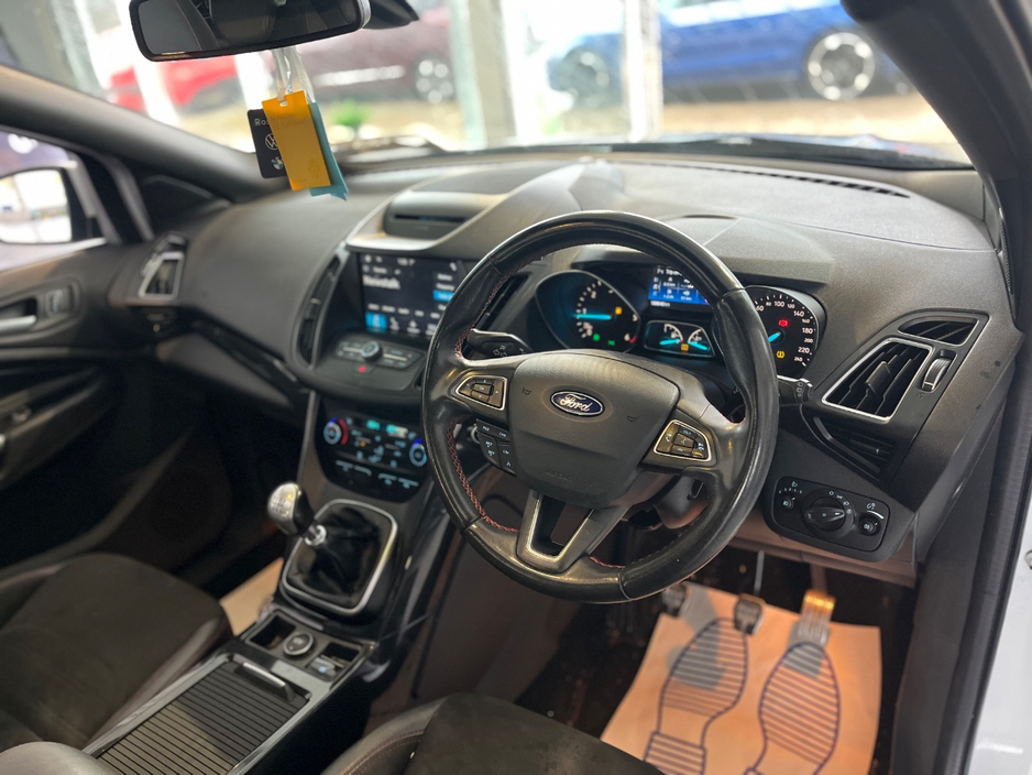 2018 Ford Kuga - image 16