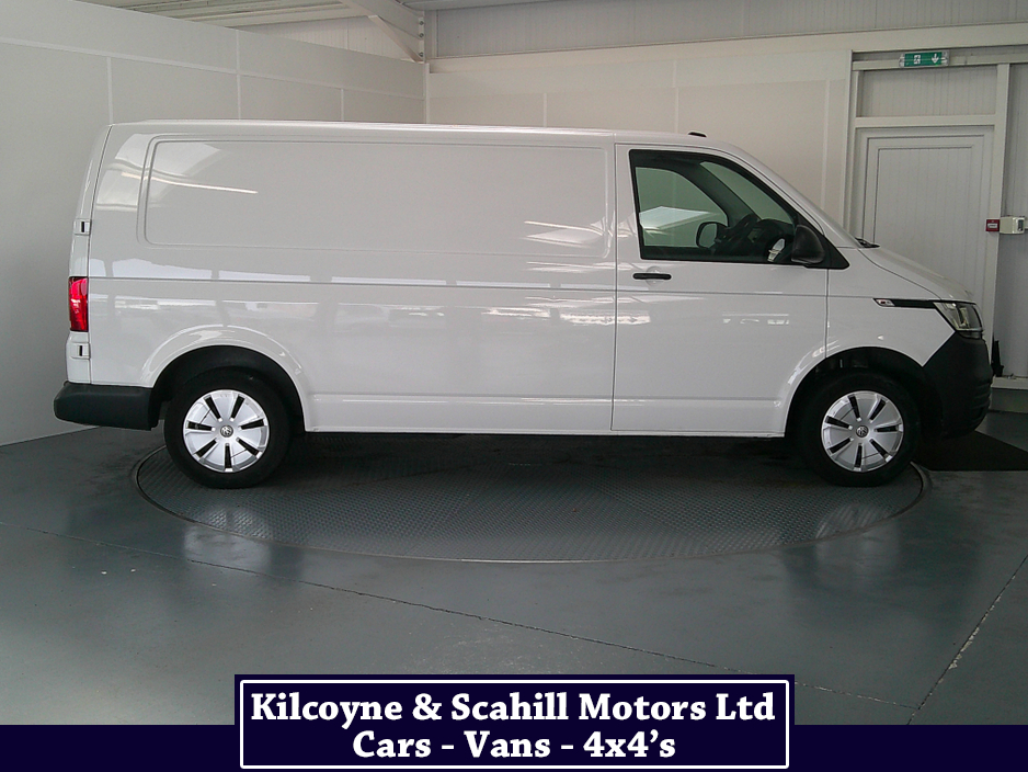 2022 Volkswagen Transporter - image 9