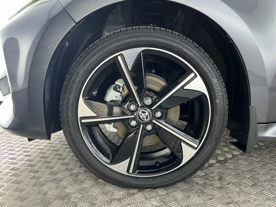 2026 Toyota Yaris - image 12