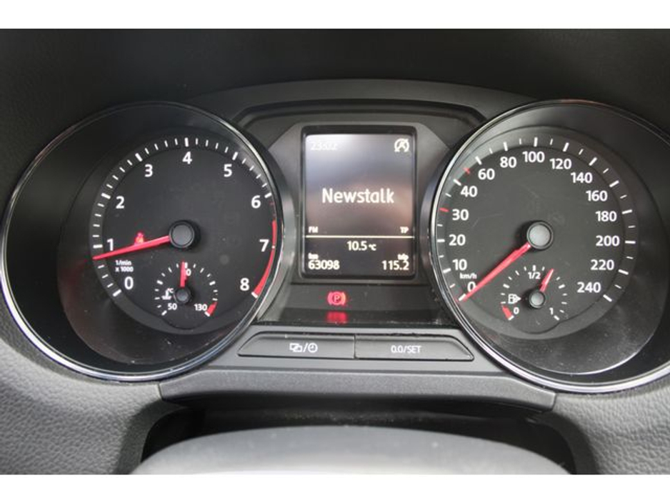 2016 Volkswagen Polo - image 10