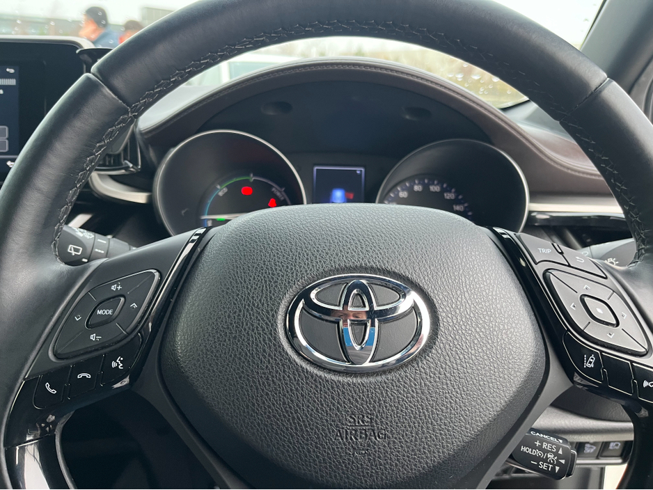2017 Toyota C-HR 1.8 HYBRID AUTO LOW KM HIGH SPEC