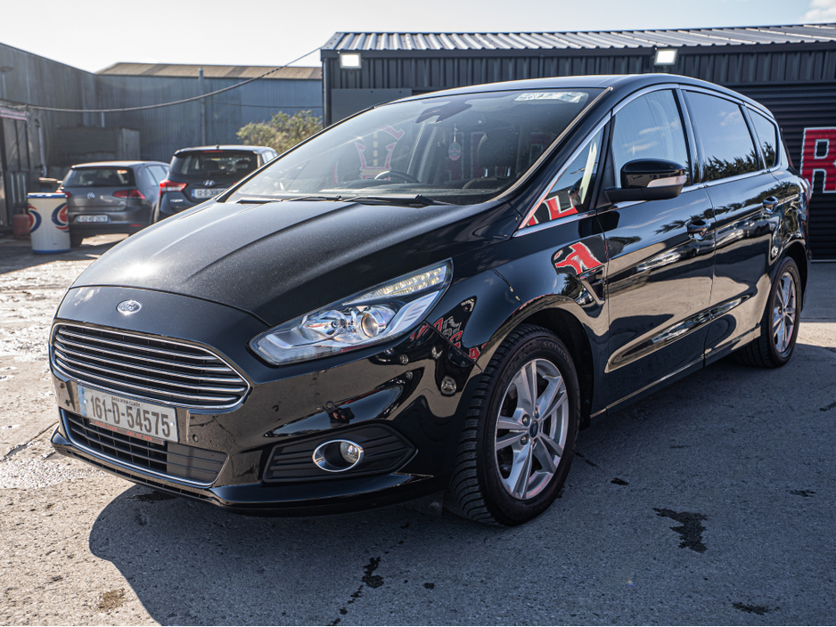 2016 Ford S-Max - image 13