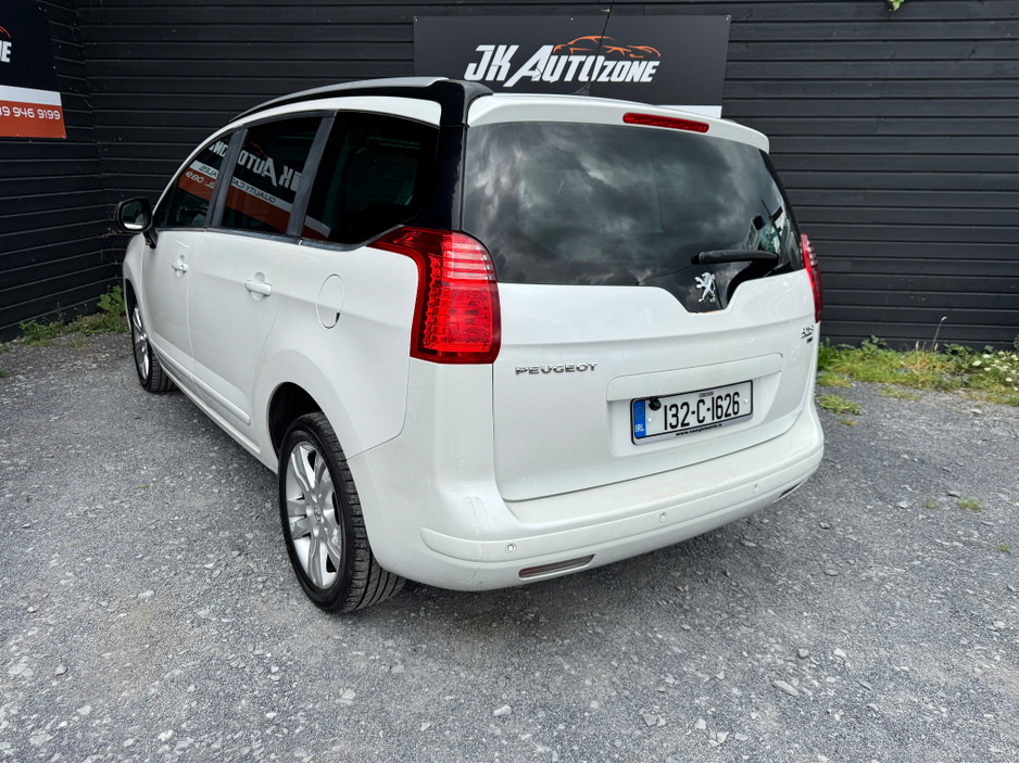 2013 Peugeot 5008 - image 6