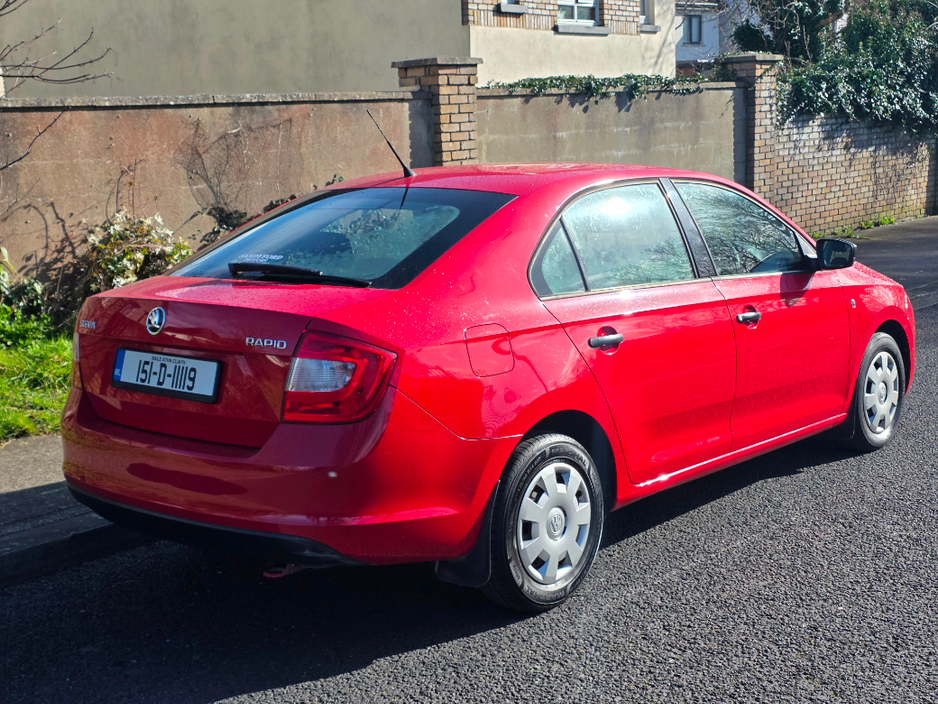 2015 Skoda Rapid - image 3