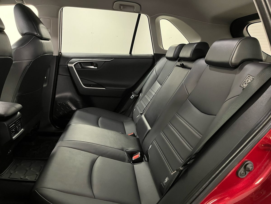 2023 Toyota Rav4 - image 8