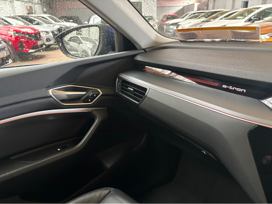 2021 Audi e-tron - image 15