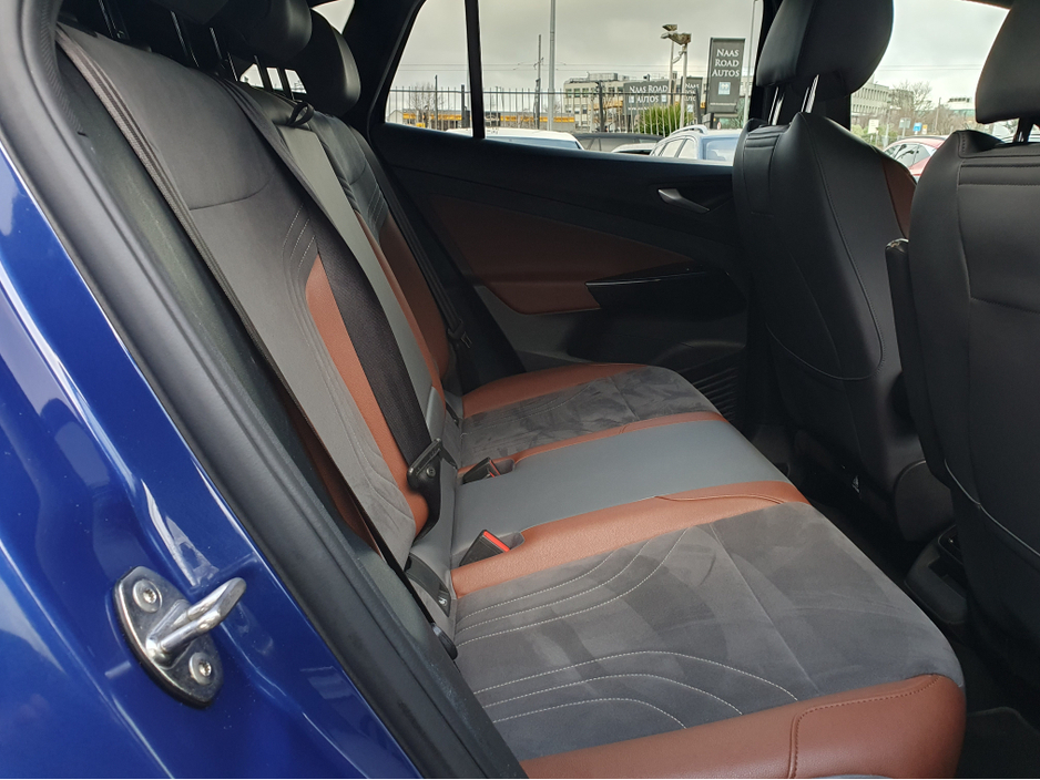 2021 Volkswagen ID.4 PRO PERFORMANCE FULLY ELECTRIC NCT 03/27 FINANCE AVAILABLE €90 PER WEEK HEATED STEERING WHEEL/ HEATED SEATS/ SAT NAV/ TOUCH SCREEN/ ANDROID AUTO/ APPLE CAR PLAY/ REVERSE CAMERA/ HISTORY CHECKED €19,900