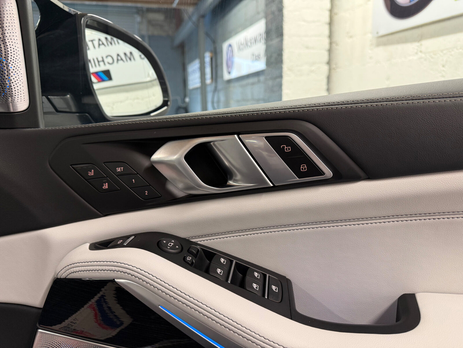 2025 BMW X5  €104,995