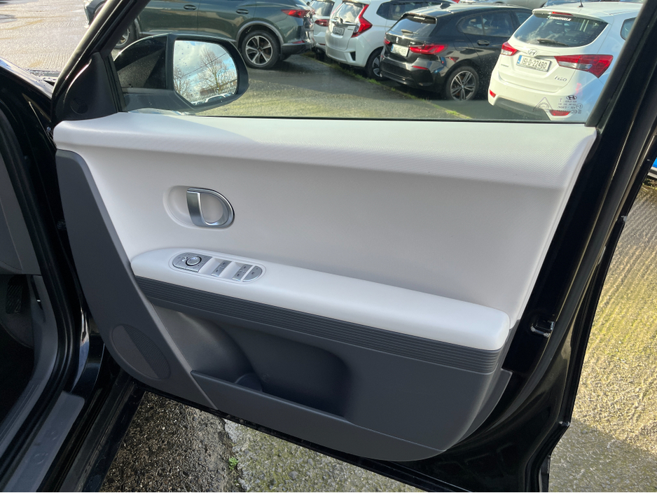 2023 Hyundai Ioniq 5 EXECUTIVE 58KW EV ELECTRIC //HEATED SEATS AND STEERING WHEEL//ADAPTIVE CRUISE CONTROL//SAT NAV//REVERSE CAMERA// €23,950