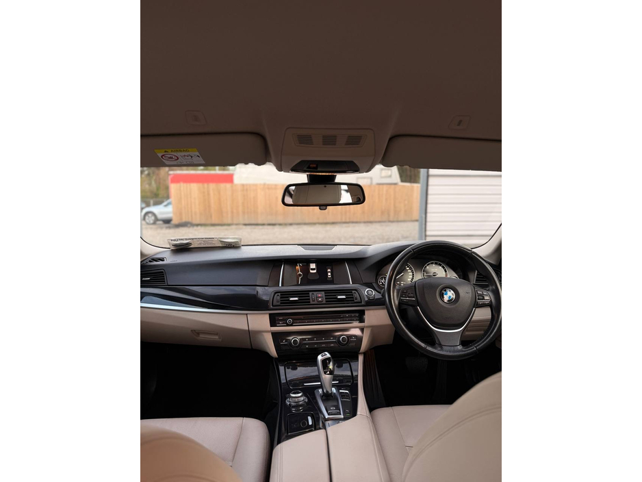 2014 BMW 5 Series - image 40