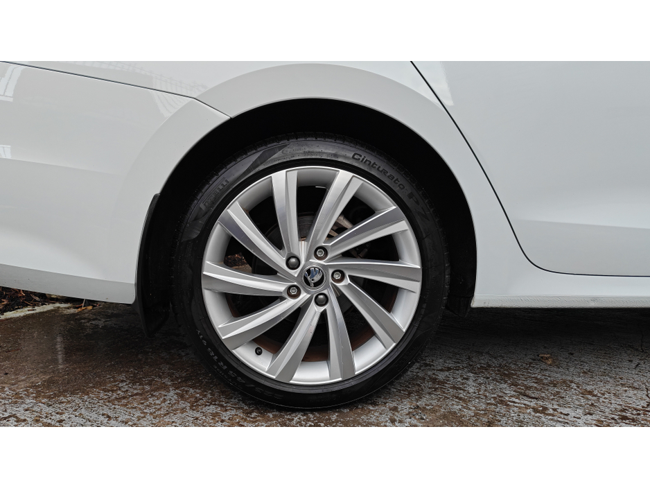 2024 Skoda Octavia STYLE 1.0 TSI 110HP DSG- WITHOUT EQUAL- 11,000KM- SKODA FACTORY WARRANTY €32,950