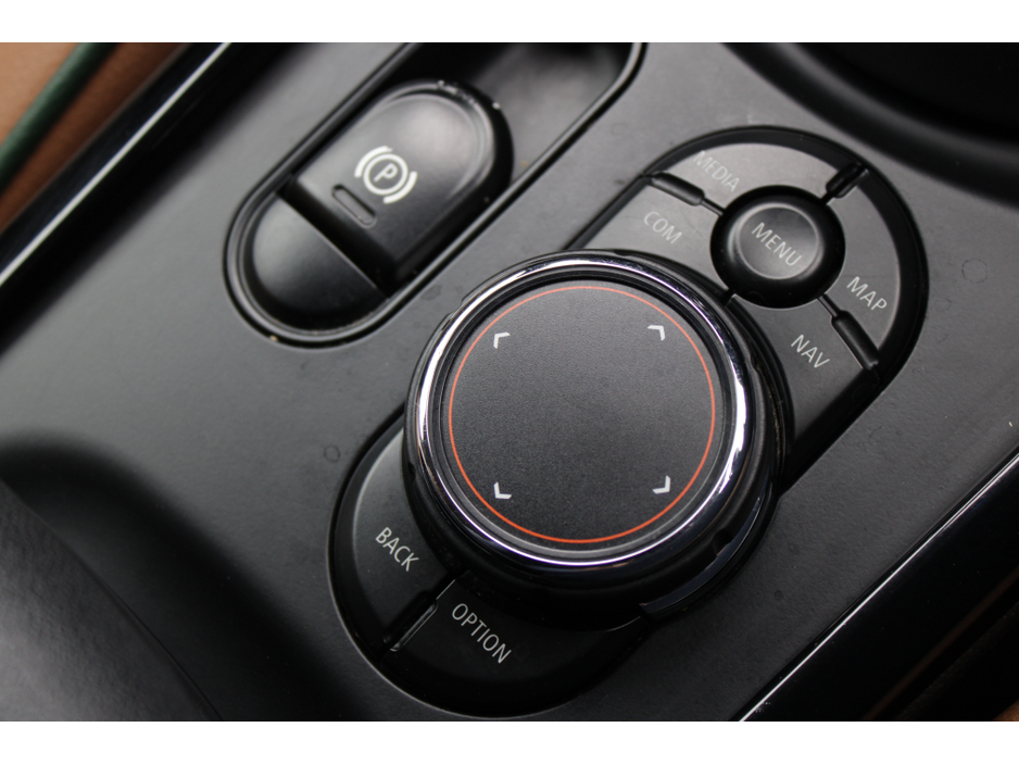 2019 MINI Clubman - image 17