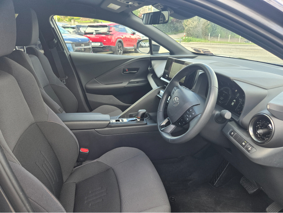 2024 Toyota C-HR - image 7