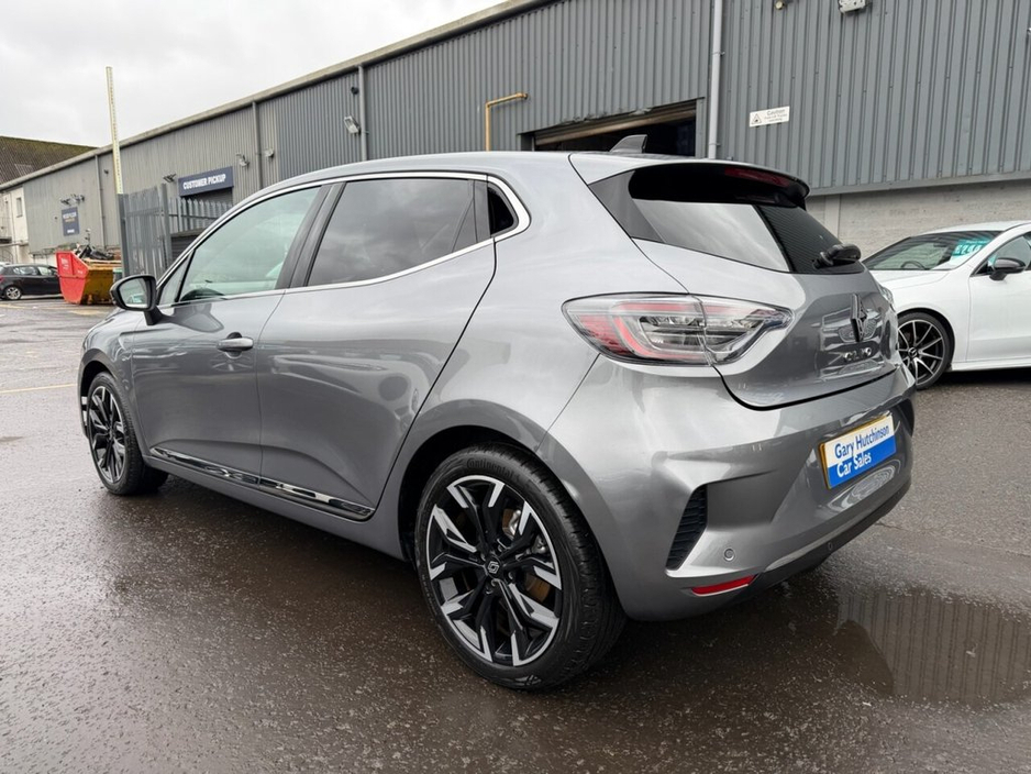 2024 Renault Clio - image 35