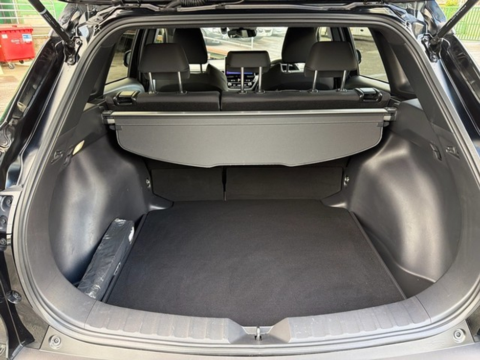 2024 Toyota Corolla Cross - image 10