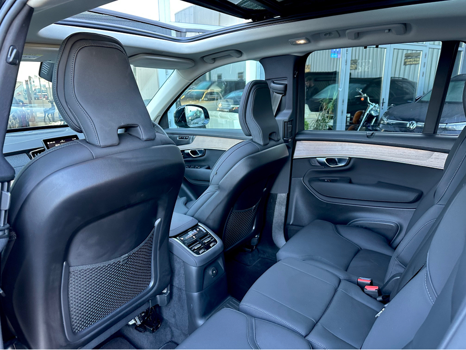 2025 Volvo XC90 + T8 PHEV AWD AUTO PLUS €78,950