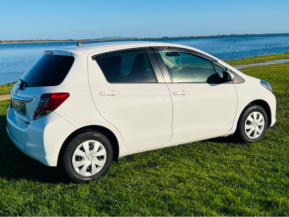 2015 Toyota Yaris DBA-KSP130 5DR AUTO €9,650