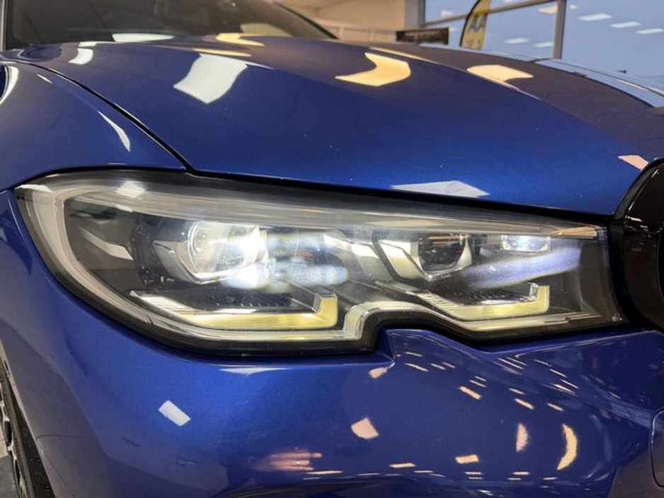 2019 BMW 3 Series - image 21