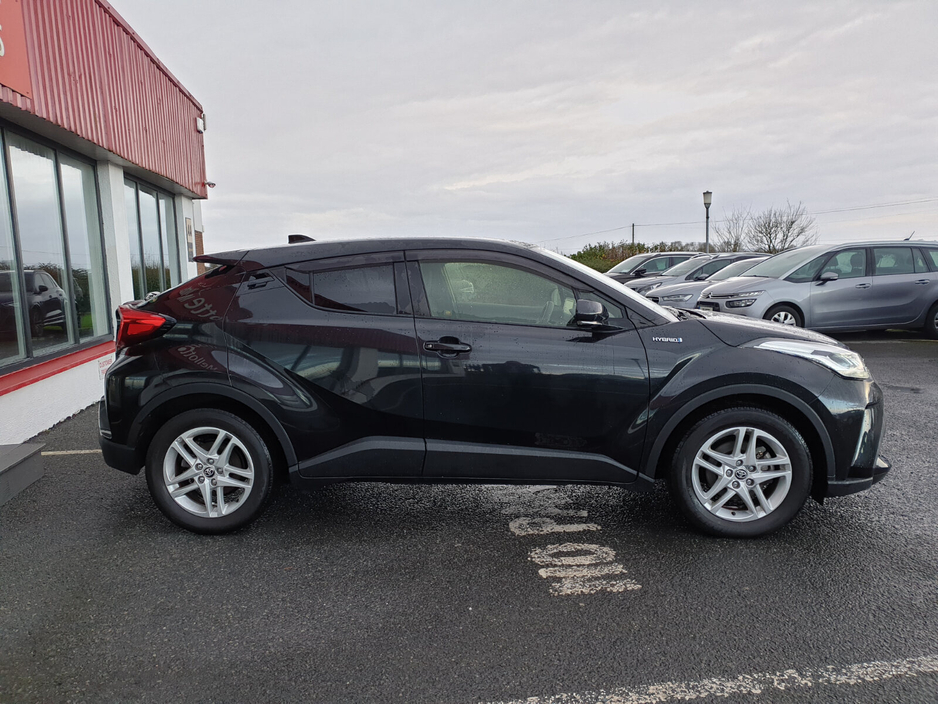 2020 Toyota C-HR - image 7