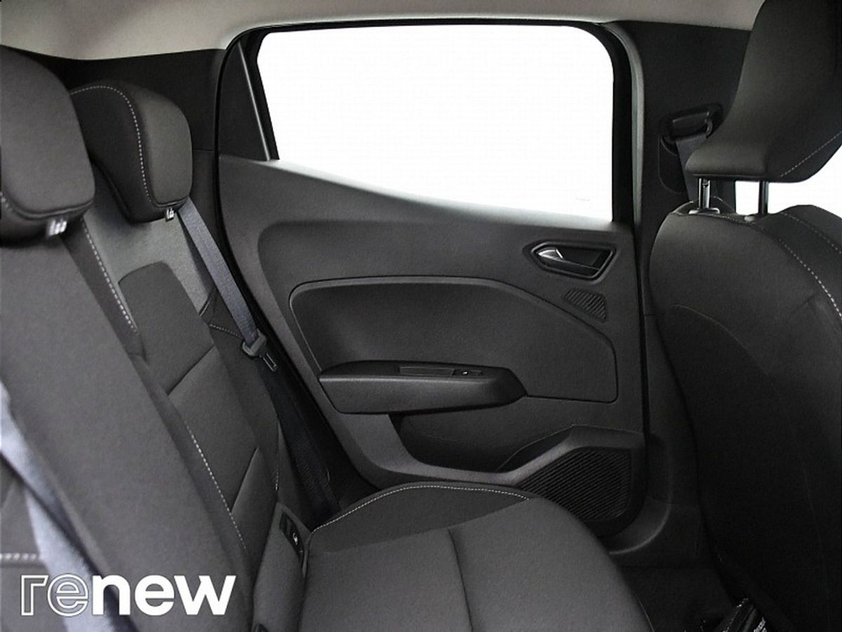 2025 Renault Clio - image 13