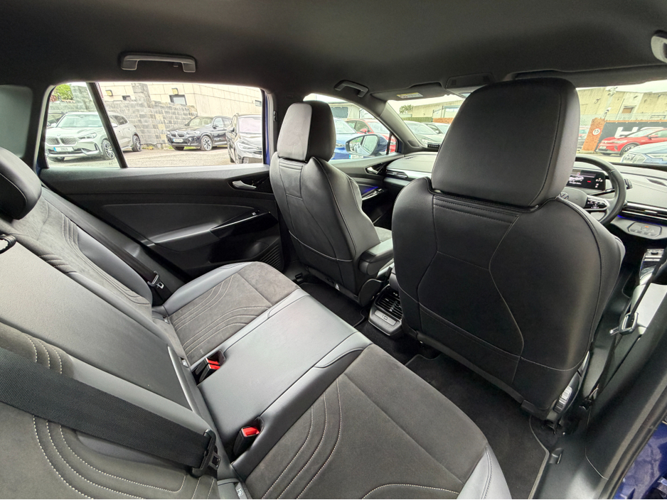 2023 Volkswagen ID.4 - image 21