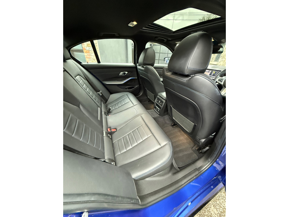 2019 BMW 3 Series - image 21