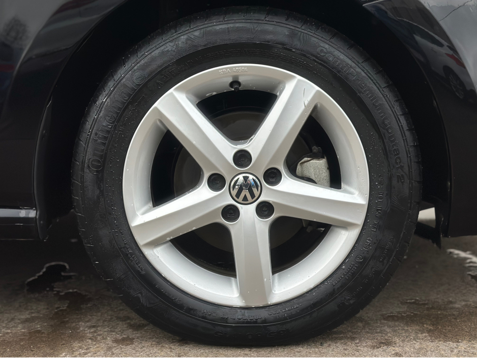 2017 Volkswagen Polo - image 7