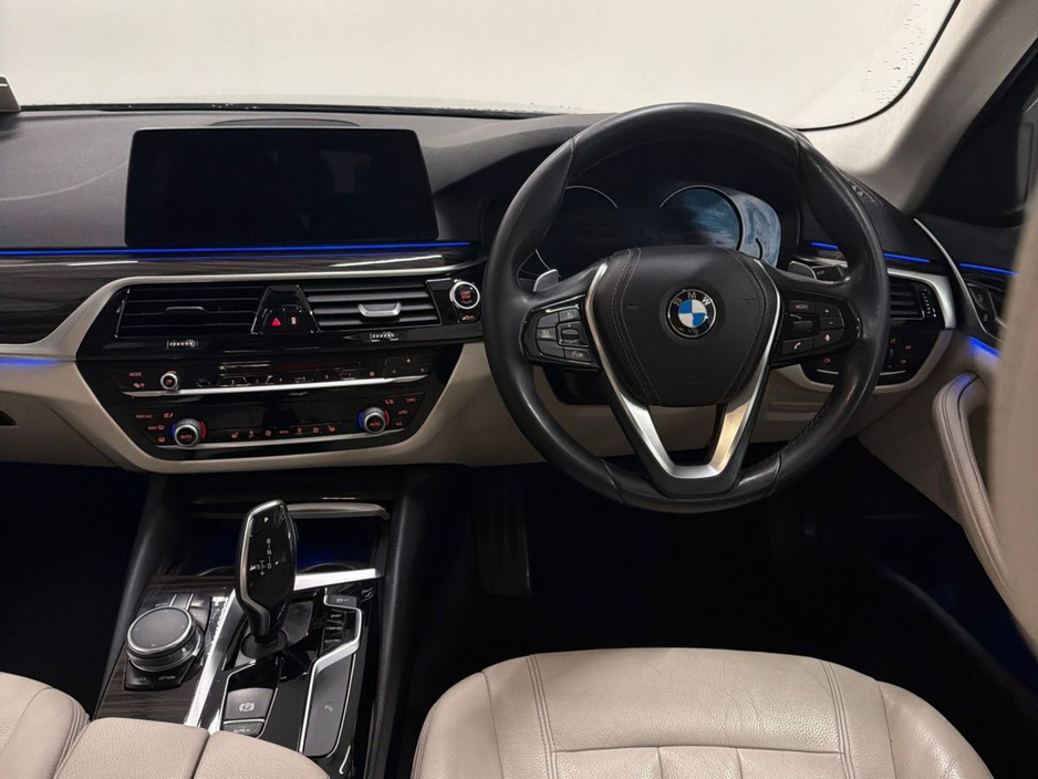 2017 BMW 5 Series - image 5