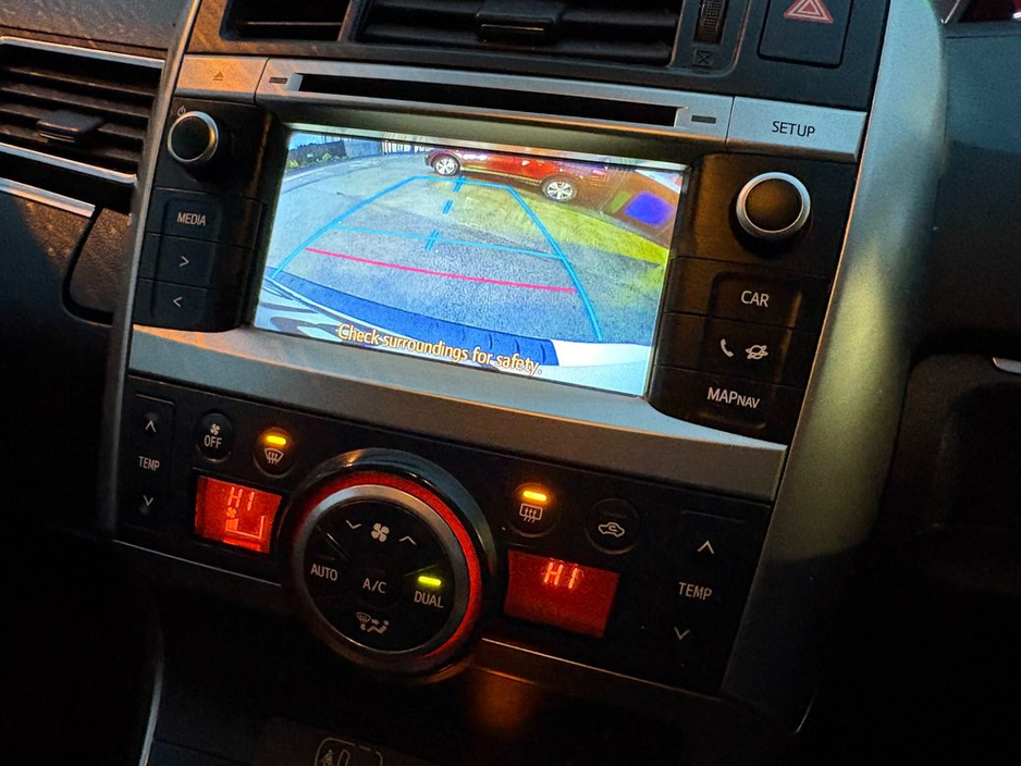 2016 Toyota Verso - image 12