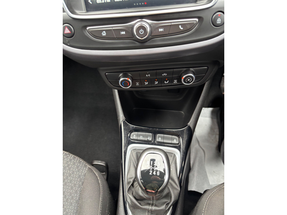 2023 Opel Crossland X  €15,000