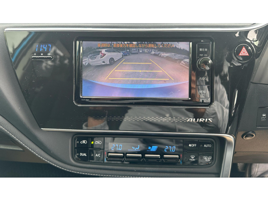 2016 Toyota Auris - image 18