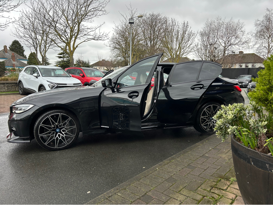 2022 BMW 3 Series Ultimate M-3 Styled 330e-PHEV - Must See To Appreciate - Black + Ivory Leather - Full Spec . Top Trade-ins + Finance Deals - Assured Dealer Warranty - €32,950