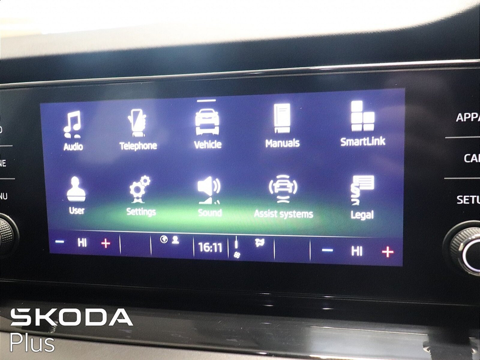 2023 Skoda Octavia - image 19