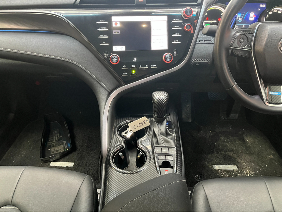 2019 Toyota Camry - image 18