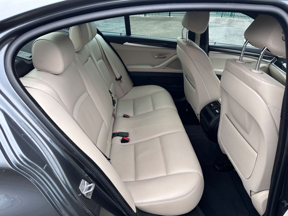 2015 BMW 5 Series - image 15