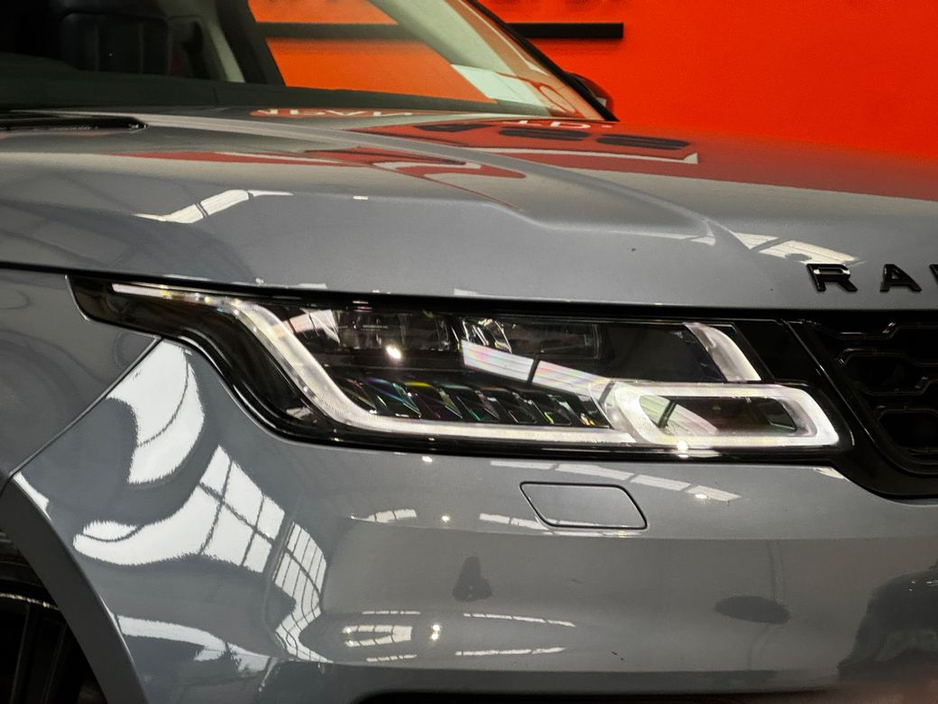 2020 Land Rover Range Rover Sport - image 4
