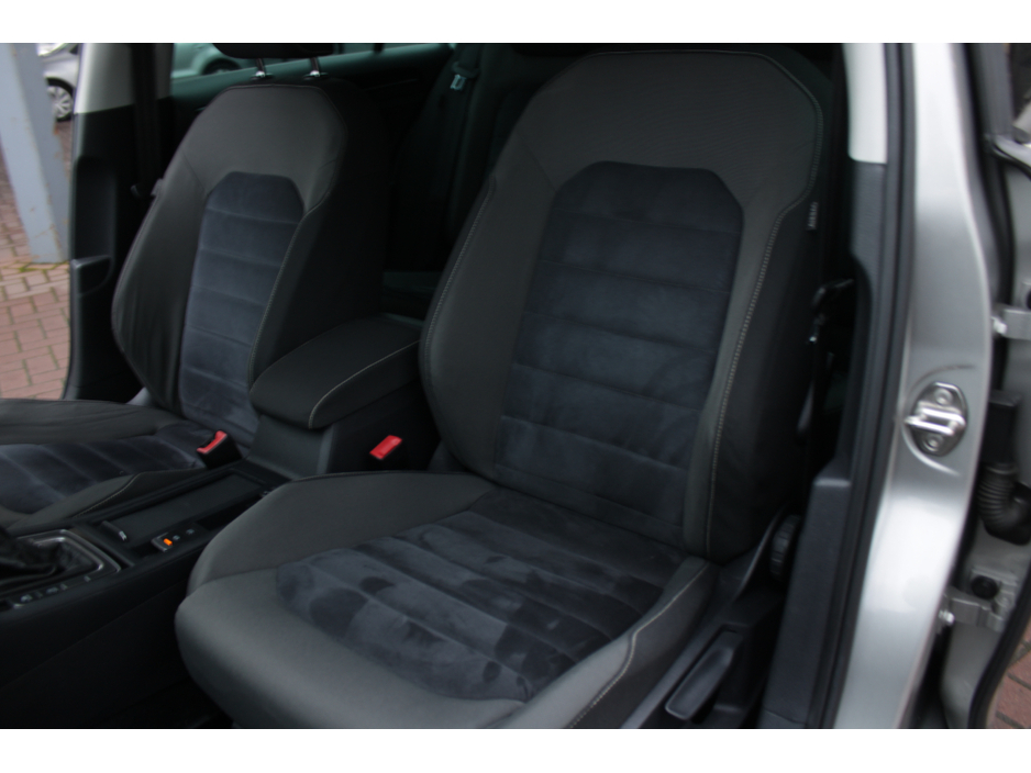 2013 Volkswagen Golf 1.4TSI HIGHLINE PLUS 140BHP 5DR HATCHBACK AUTO // ONLY 42,000KMS //  BUY WITH CONFIDENCE AA AND SIMI APPROVED DEALER 2026 // FINANCE ARRANGED // ALL TRADE INS WELCOME // €11,950