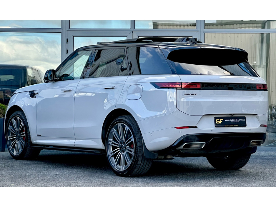 2024 Land Rover Range Rover Sport - image 4