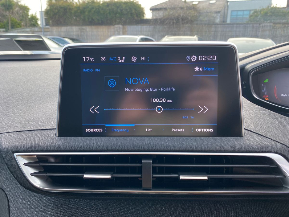 2019 Peugeot 3008 - image 17