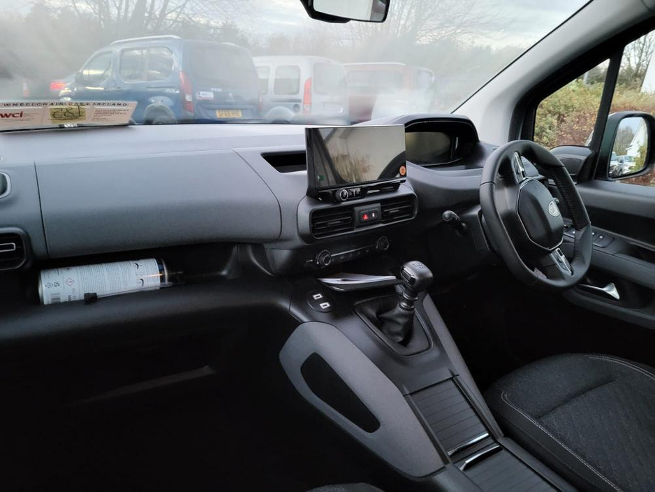 2026 Peugeot Rifter Allure+ 1.5l 100bhp €35,995