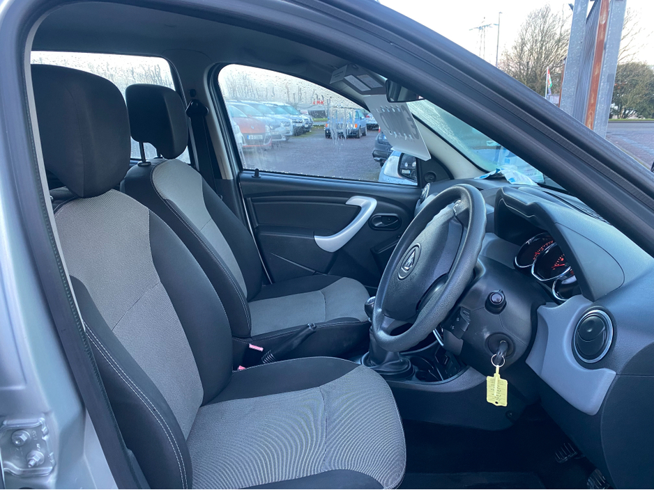 2015 Dacia Duster ALTERNATIVE 1.5 DCI 110 €6,950