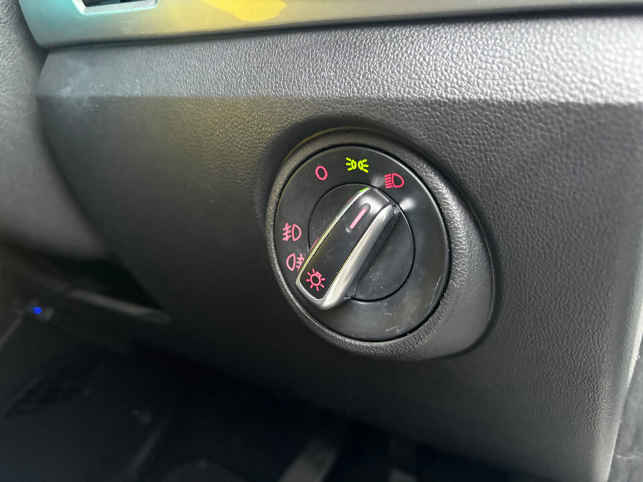 2014 Volkswagen up!  €8,490