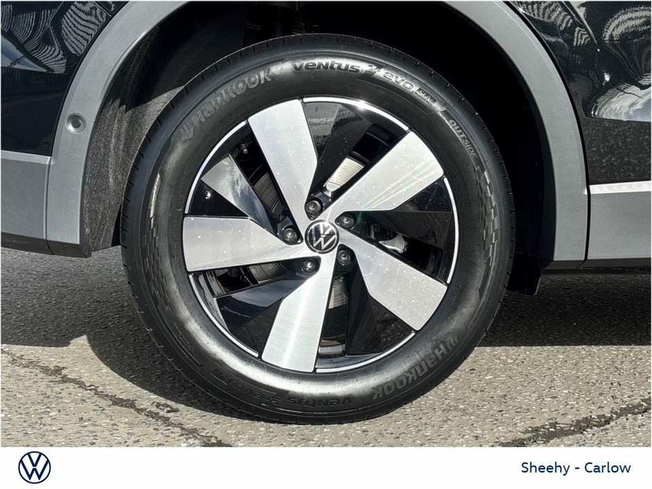 2026 Volkswagen Tiguan - image 9