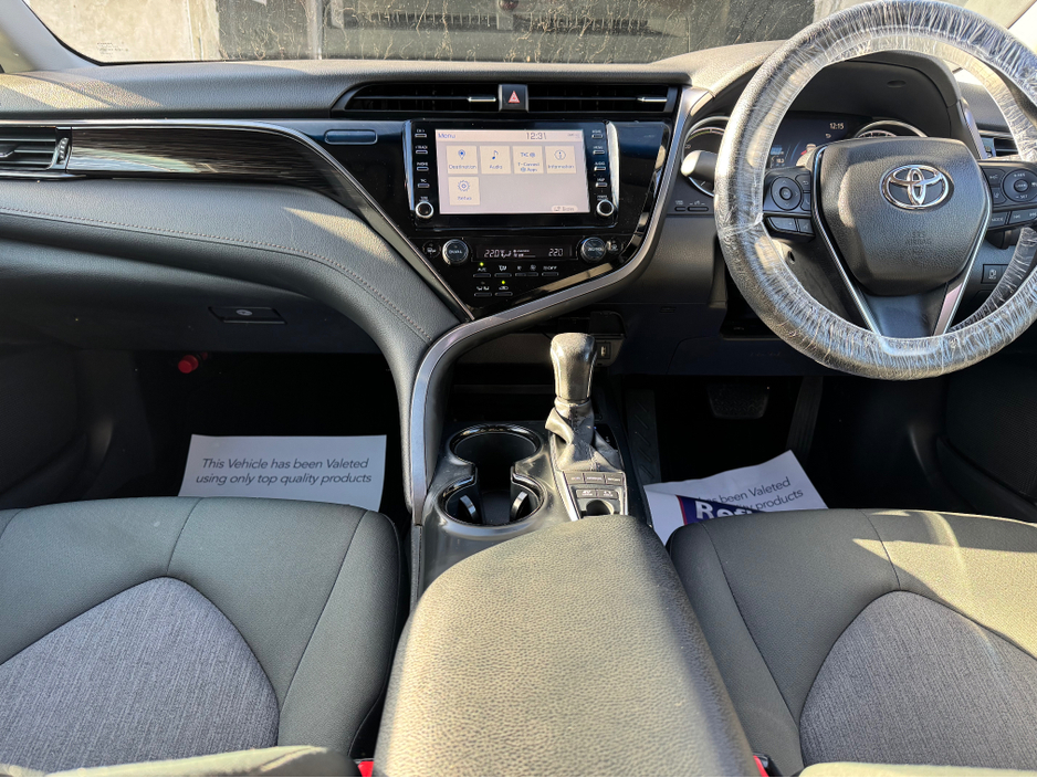 2020 Toyota Camry - image 8