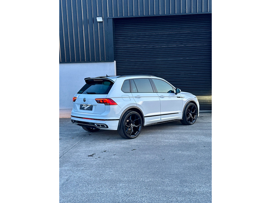 2020 Volkswagen Tiguan - image 9