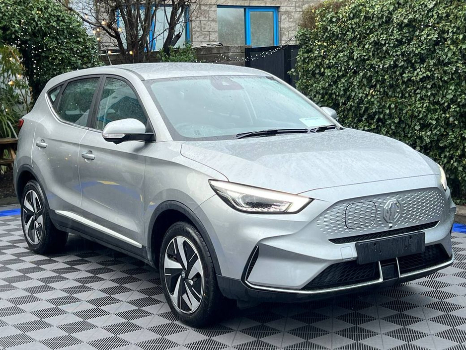 2023 MG ZS 73KWH // LONG RANGE MODEL // VERY LOW MILEAGE // APPLE CARPLAY/ANDROID AUTO €22,900