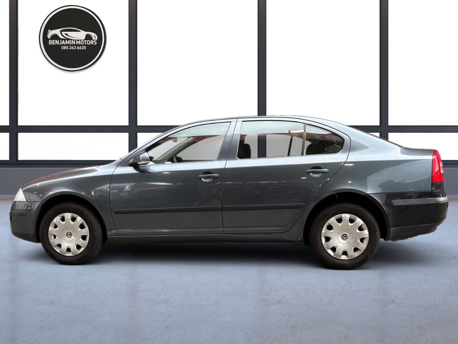 2005 Skoda Octavia - image 4
